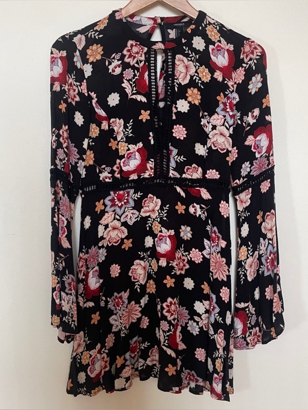 Forever 21 floral bell sleeve eyelet panel mini dress